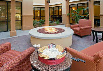 Courtyard By Marriott Beachfront