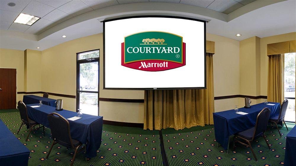 Hotel Courtyard By Marriott Beachfront 3*