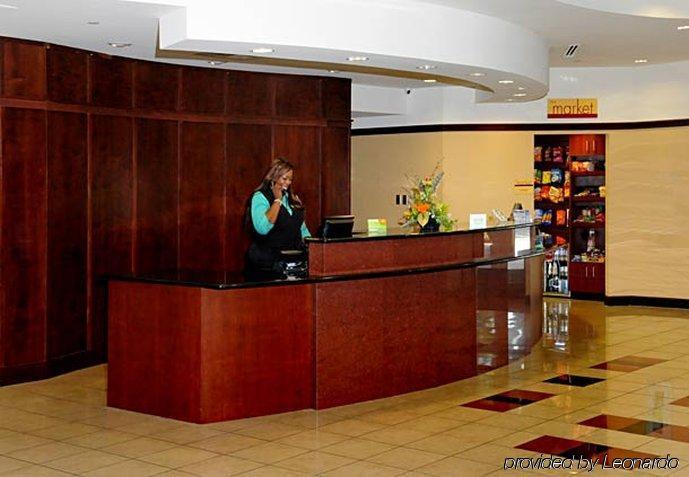 Hotel Courtyard By Marriott Beachfront 3*