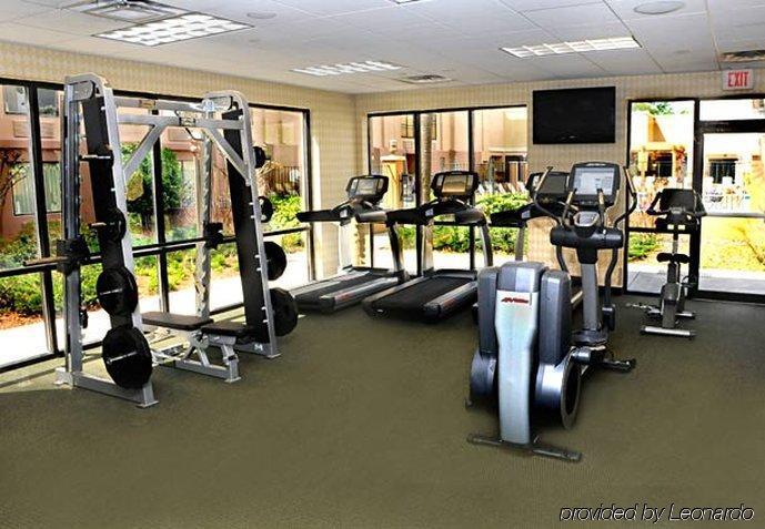 Courtyard By Marriott Beachfront Hotel Gulfport