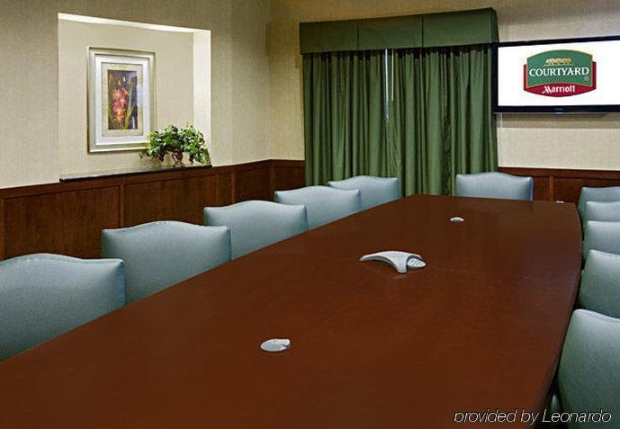 Courtyard By Marriott Beachfront Hotel