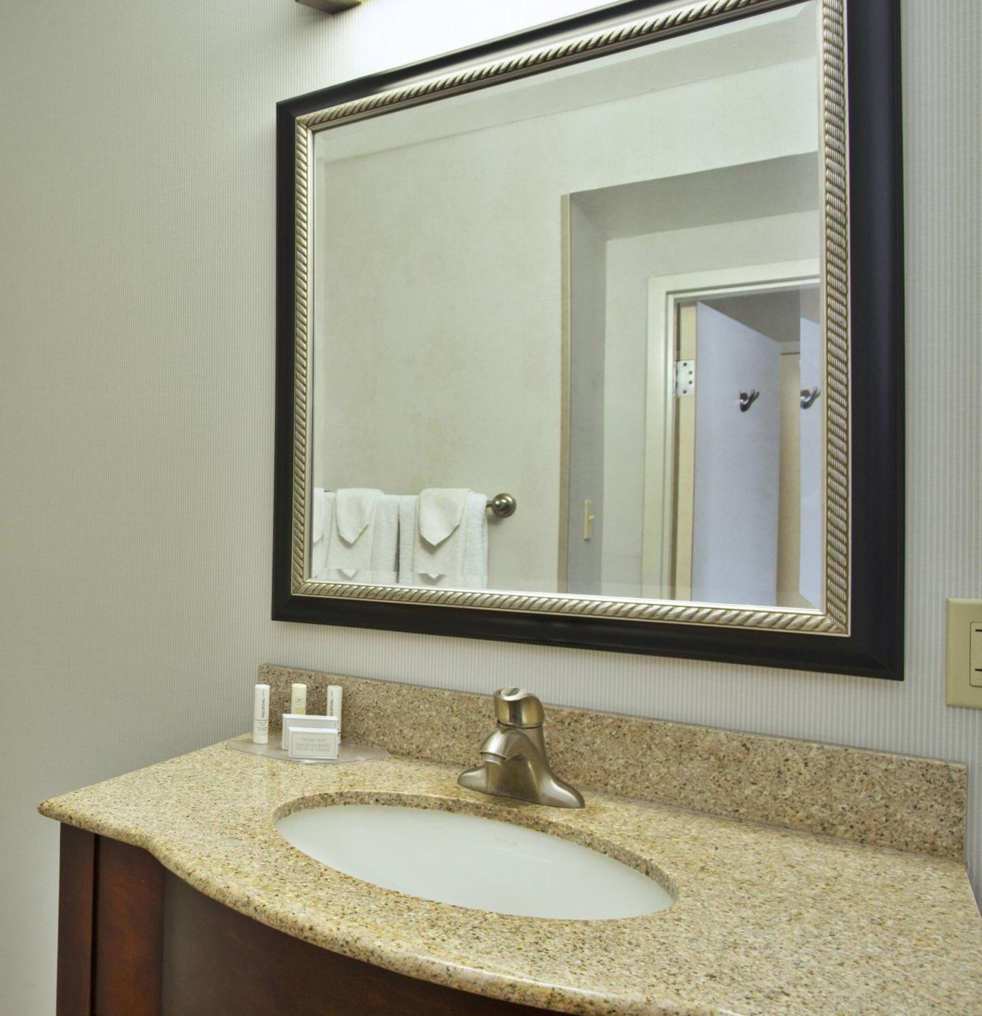 Hotel Courtyard By Marriott Beachfront Gulfport