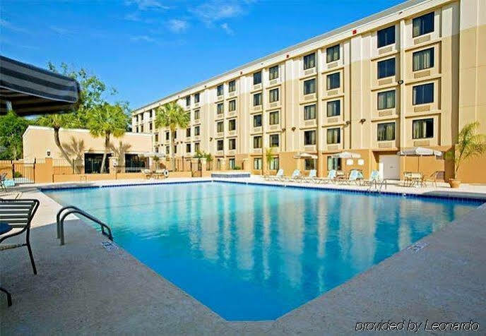 Hotel Courtyard By Marriott Beachfront Gulfport